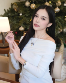 Mai Chen (18)