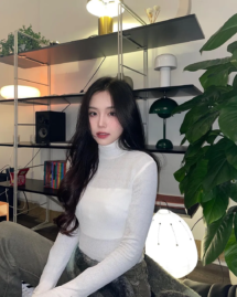Mai Chen (24)